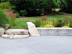 Concrete & granite seat wall